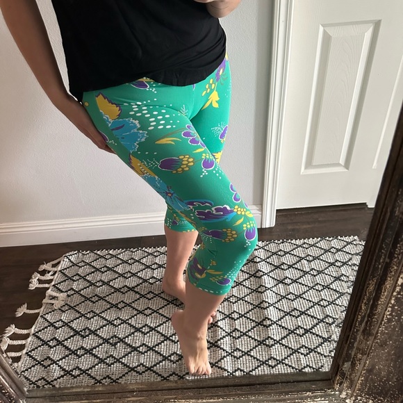 Brazilian cropped Leggings Size Small colorful - Picture 10 of 12